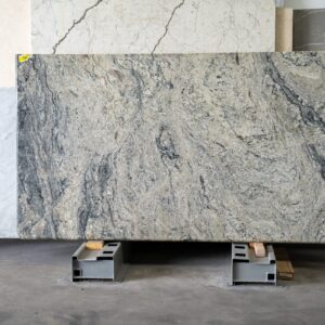 Granite 3CM 68x40 (black/brown/cream with bullnosed edge)